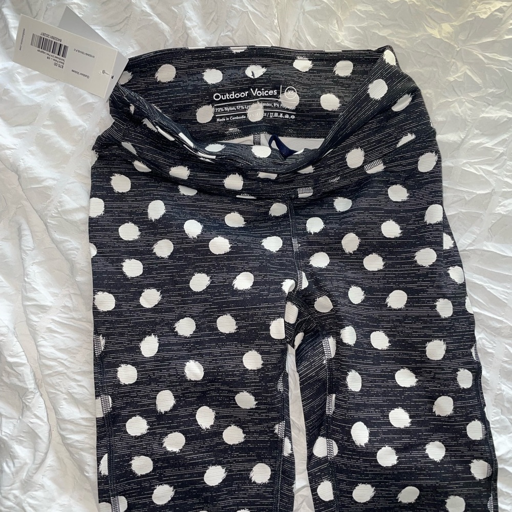 OV 3/4 leggings XS NEW WITH TAGS